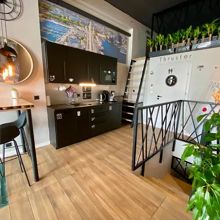 Thruster - Rooms, Kitchen, Chill-Out Zone-Netflix, Lobby-Netflix Gdynia Exterior photo