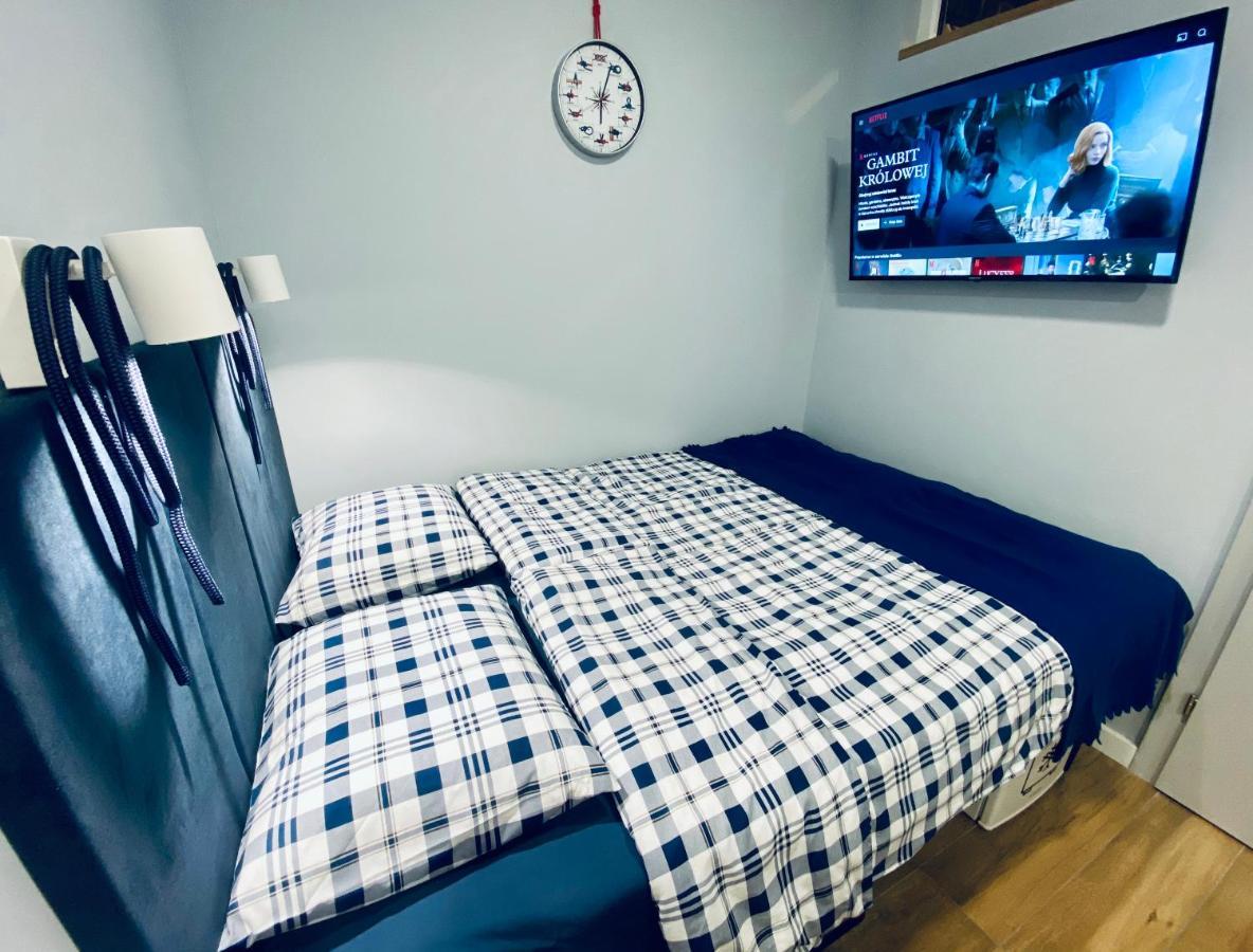 Thruster - Mini Kino, Lobby, Kuchnia, Netflix Hotel *